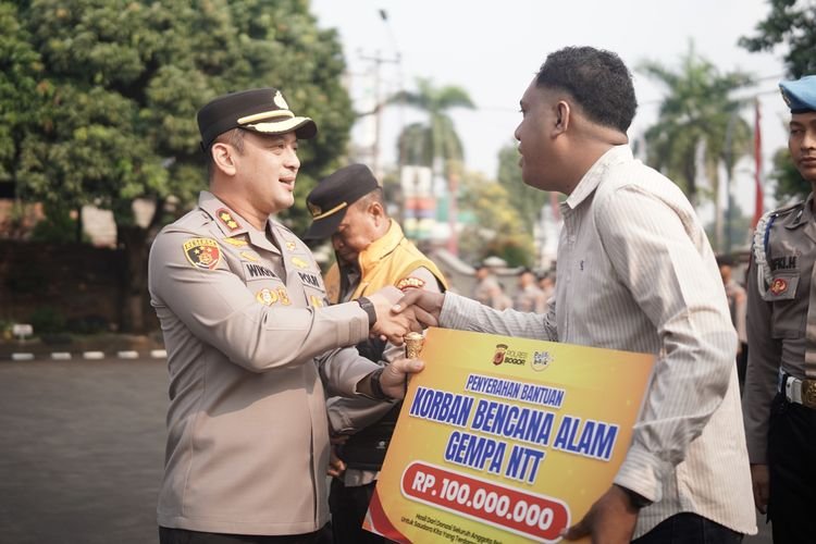 Mahasiswa Asal NTT dan Komunitas Relawan Polisi Baik Dilibatkan Dalam Penyaluran Donasi Untuk Korban Gempa di Manggarai Timur