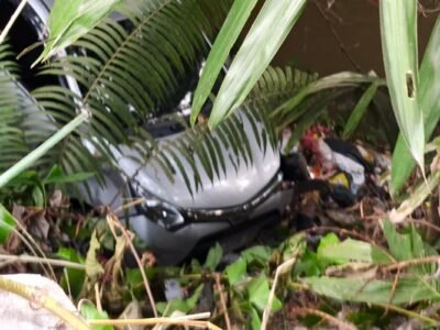 Taksi Online Terjun ke Kali Cipakancilan Tanah Sareal, Sopir dan Penumpang Selamat