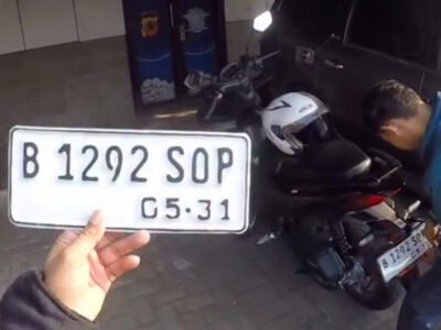 Nekat Pasang Plat Mobil di Motor, Pengendara di Cibinong Bogor Ini Berujung Apes