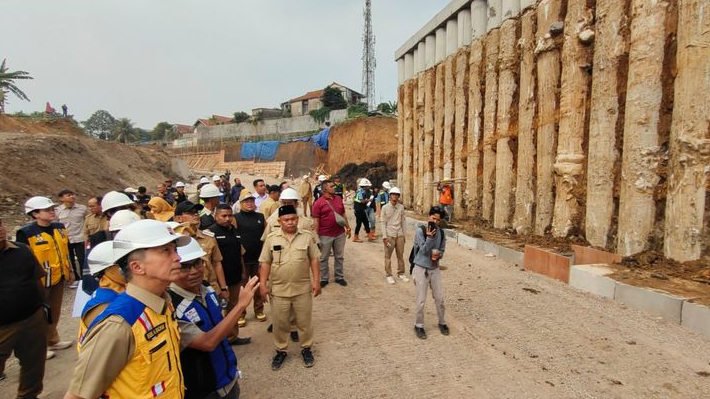 Tinjau Proyek Jalan Baru di Batutulis, Wali Kota Bogor Minta Ubah Desain Radius Tikungan