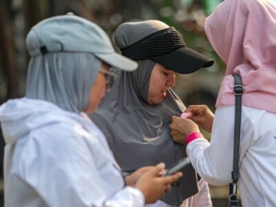YKI Kota Bogor Bagikan Pita Pink, Ajak Masyarakat Peduli Deteksi Dini Kanker