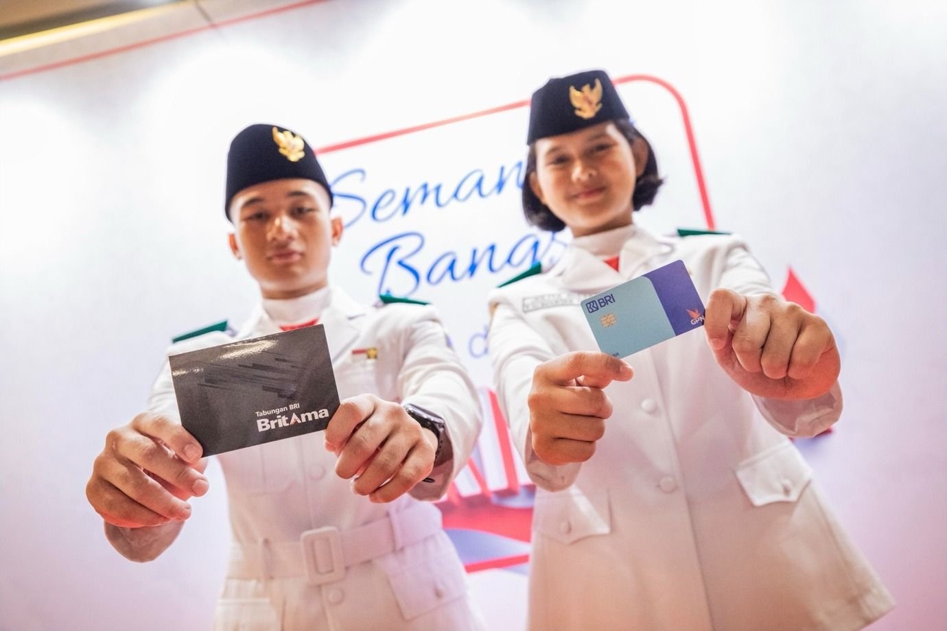 BRI Peduli memberikan apresiasi berupa dana pendidikan kepada 76 Paskibraka Tingkat Pusat yang berasal dari 38 provinsi di Indonesia serta tenaga pendukung Paskibraka yang telah menyelesaikan tugasnya pada Upacara Detik-Detik Proklamasi HUT ke-81 Kemerdekaan RI di Halaman Istana Merdeka, Jakarta.