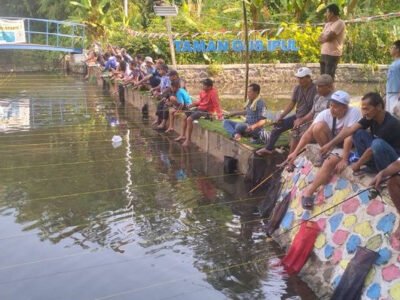 Serunya Warga Ciomas Bogor Ikut Lomba Mancing di Bendungan Cikole