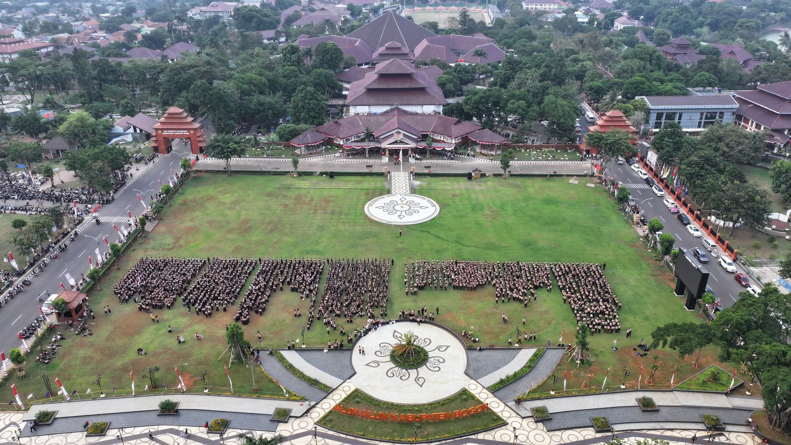Peringatan ke-65 hari Pramuka tingkat Kabupaten Bogor, di Alun-Alun Kabupaten Bogor, Cibinong, Rabu, 26 Agustus 2026.