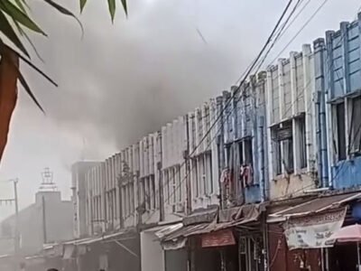 Kebakaran Hebat di Pasar Ciluar Bogor, Api Lahap Deretan Ruko dan Kepulan Asap Membumbung
