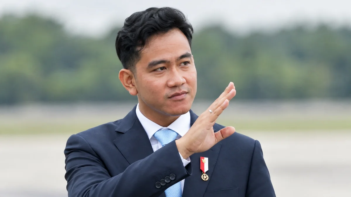 Gibran Rakabuming Raka dan gugatan Denny Indrayana terkait pencalonan Pilpres 2024 di MK.