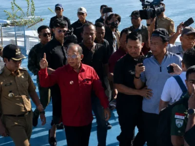 Gubernur Bali Wayan Koster