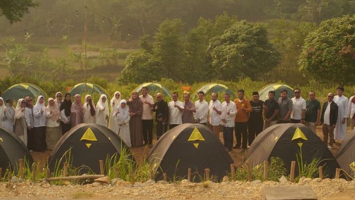 Tak cuma Belajar Agama, Peserta Kajian MHJA juga Antusias Ikuti Muhasabah Sambil Berkemah di Kampoong Ecopreuneur Leuwisadeng Bogor