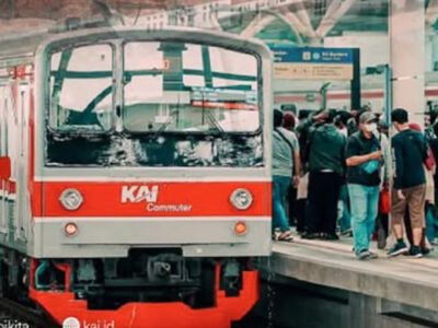 Ada KRL Anjlok, Perjalanan Penumpang Kereta Bogor Jakarta Kota Terhenti di Stasiun Manggarai