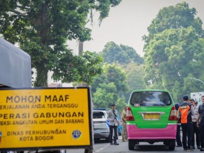 Razia Angkot di Jalan Siliwangi: 39 Terjaring, 34 Langsung Ditilang
