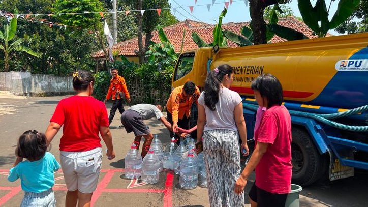 304 Ribu Warga Terdampak Kekeringan, BPBD Kabupaten Bogor Distribusikan 4,8 Juta Liter Air Bersih