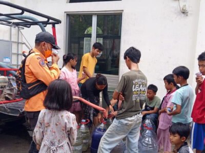 Kemarau Picu Kekeringan, 663 Warga Citeureup Andalkan Bantuan Air Bersih