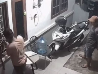 Aksi Pencurian di Sukahati Bogor Terekam CCTV, Dua Pelaku Gasak Motor hingga Logam Mulia