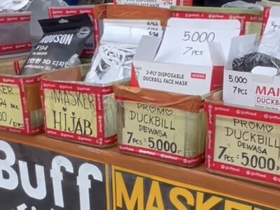 Warga Mulai Berburu Masker Imbas Abu Vulkanik, Pedagang di Kabupaten Bogor Raup Penjualan Berkali-kali Lipat