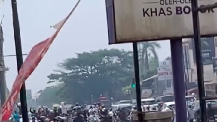 Tawuran Antarpelajar Pecah di Salabenda Bogor, Konvoi Motor Berujung Bentrok hingga Ganggu Lalu Lintas