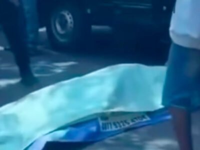 Nahas! Sedang Betulkan Tali Tambang Kendaraan, Warga Tewas Tertabrak Mobil Crane di Jalan Raya Parungpanjang