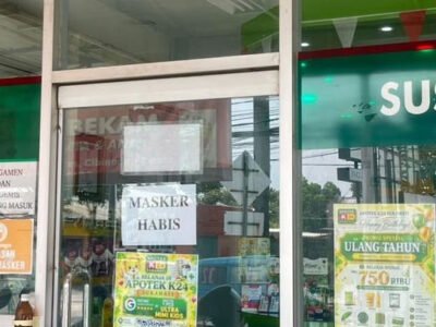 Apotek di Bogor Mulai Kehabisan Masker Imbas Erupsi Gunung Anak Krakatau