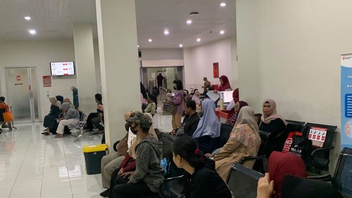 Ruang Rawat Inap Penuh, Pasien Rawat Inap Menumpuk di RS PMI Bogor