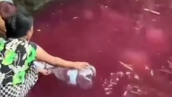 Viral! Mata Air Keramat Kareo di Gunung Sindur Berubah Jadi Merah, Warga Berbondong-bondong Datangi Lokasi