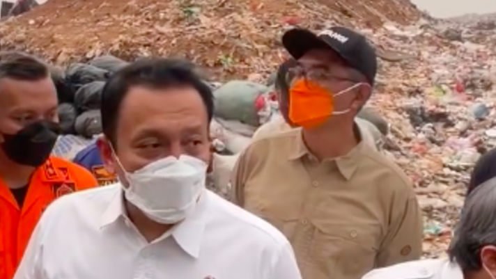 Cek Kebakaran TPA Galuga Bogor, Wamen LH Targetkan Pemadaman Rampung Maksimal Dua Hari
