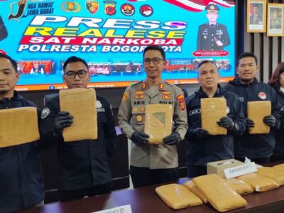 Polisi Gagalkan Penyelundupan 18 Kg Ganja Modus Kirim Paket Rokok di Terminal Bubulak Bogor