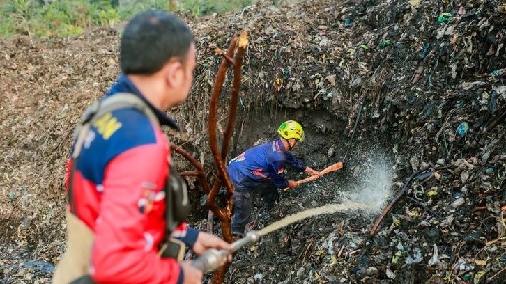 Kebakaran TPA Galuga Padam, Pemkot Bogor Masih Siagakan Personel Damkar