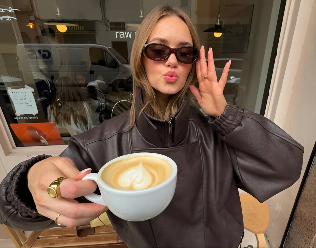 Merawat Gigi saat Sering Minum Kopi dan Teh